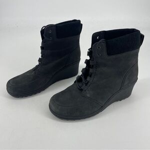 Keen Akita Wedge Black boots Lace Up Ankle Chukka platform lined